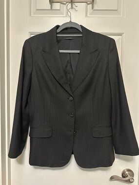 Elie Tahari Black Pinstripe Single-Breasted Blazer